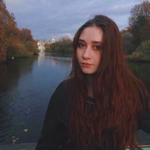 Meet your Posher, Cassandra